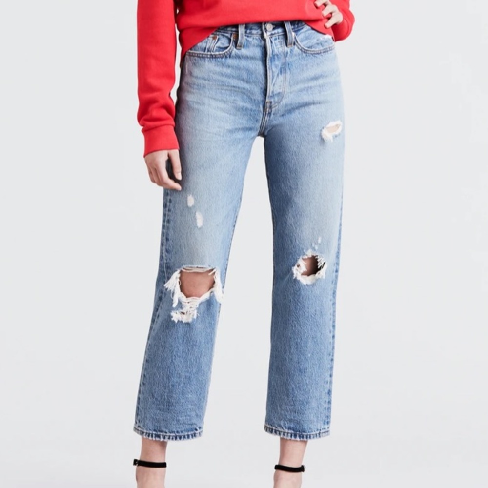 LEVIS WEDGIE STRAIGHT AUTHENTICALLY YOURS JEANS